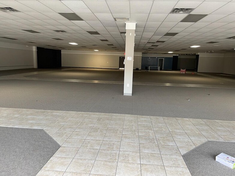 More Photos Of 160 Hampton St, McDonough Freestanding For Sale