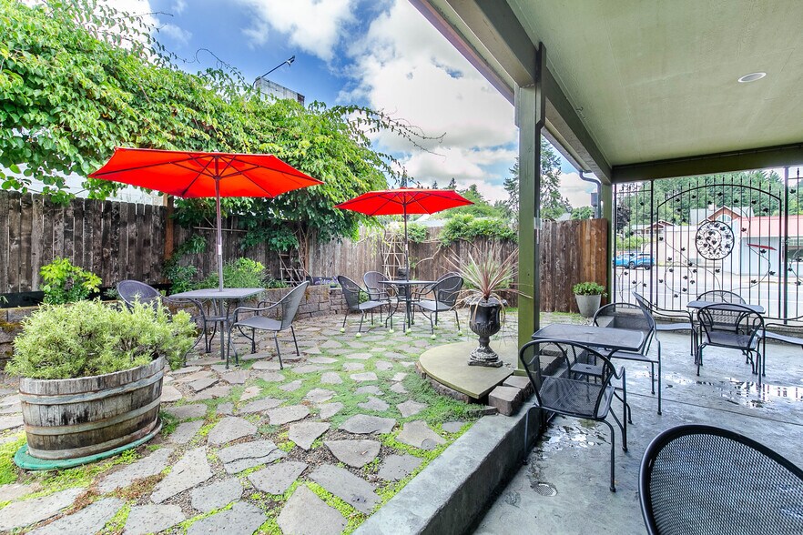 More Photos Of 14836 OR-38, Elkton Restaurant For Sale