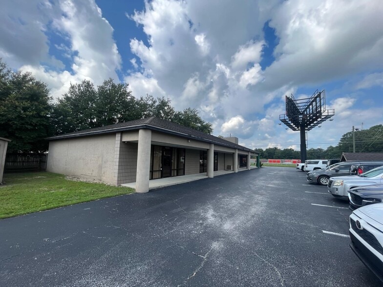 More Photos Of 2935 SE 58th Ave, Ocala Storefront Retail Office For Sale