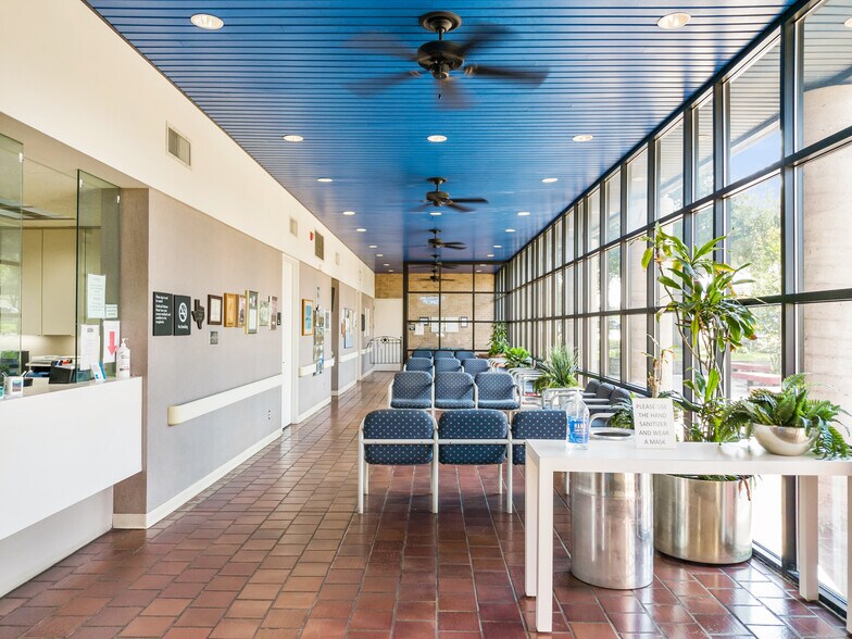 More Photos Of 1306 W Frank Ave, Lufkin Medical For Sale