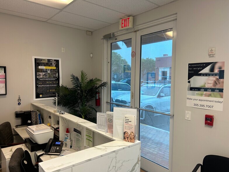 More Photos Of 3408 W 84th St, Hialeah Office For Lease