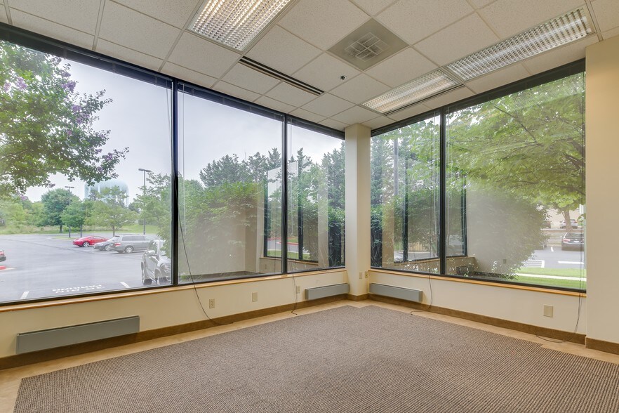 More Photos Of 8815 Centre Park Dr, Columbia Medical For Lease