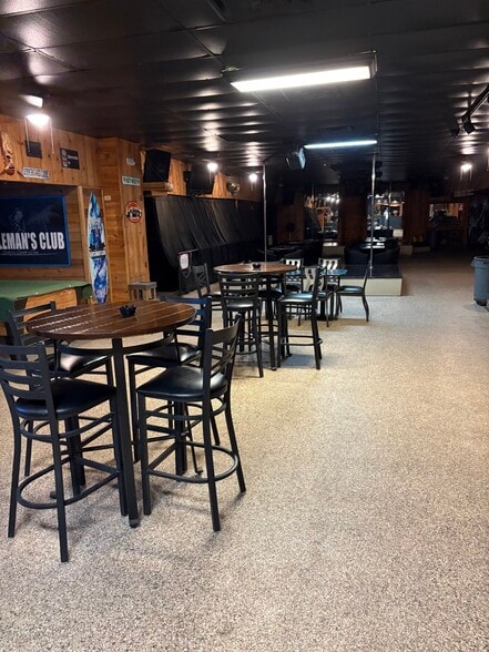 More Photos Of 1704 E Hwy 70, Kingston Bar For Sale