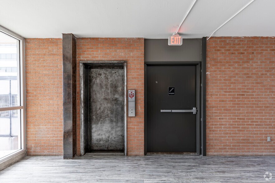 More Photos Of 817 N Carancahua St, Corpus Christi Apartments For Sale