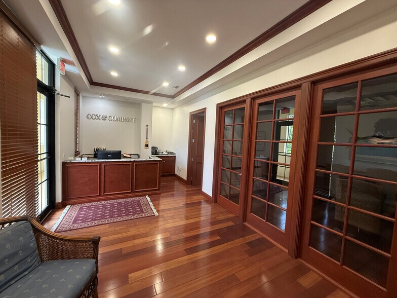 More Photos Of 1005 W Indiantown Rd, Jupiter Office For Sale