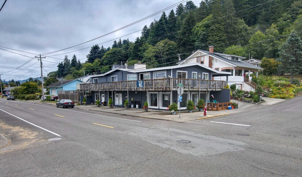 More Photos Of 582 Winchester Ave, Reedsport Storefront Retail Residential For Sale