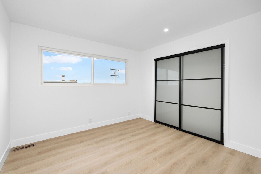 More Photos Of 217 43rd St, Manhattan Beach Apartments For Sale