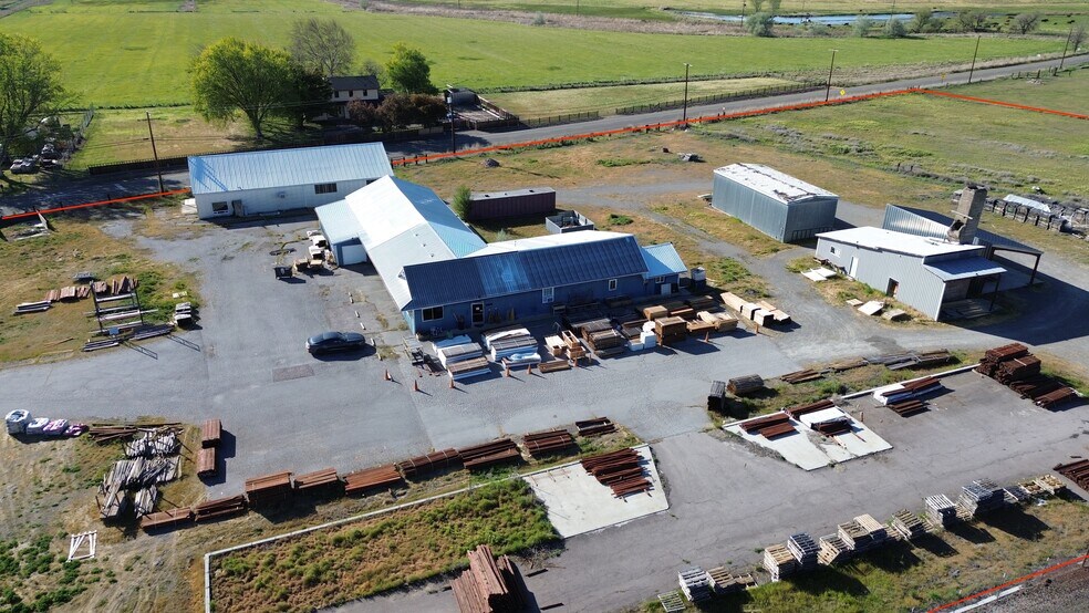 More Photos Of 451 N 11th St, Montague Warehouse For Sale