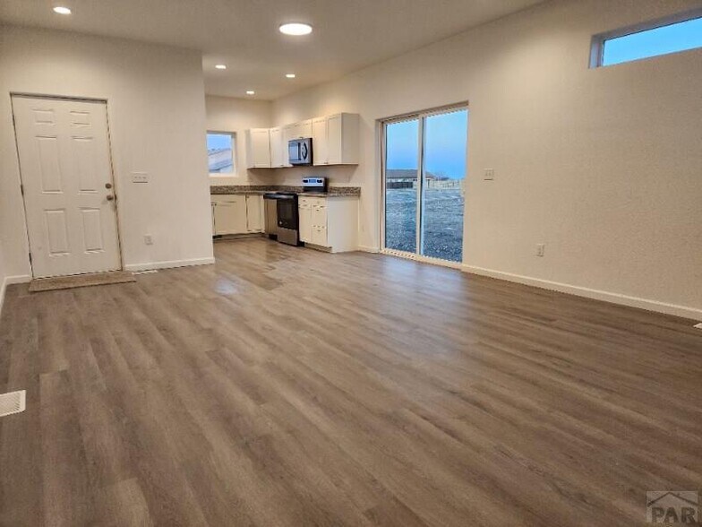 More Photos Of 710-712 E Hahns Peak Ave, Pueblo West Apartments For Sale