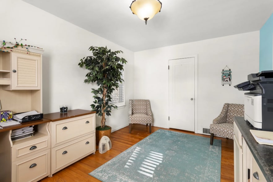 More Photos Of 3101 Rochester Rd, Royal Oak Office For Sale