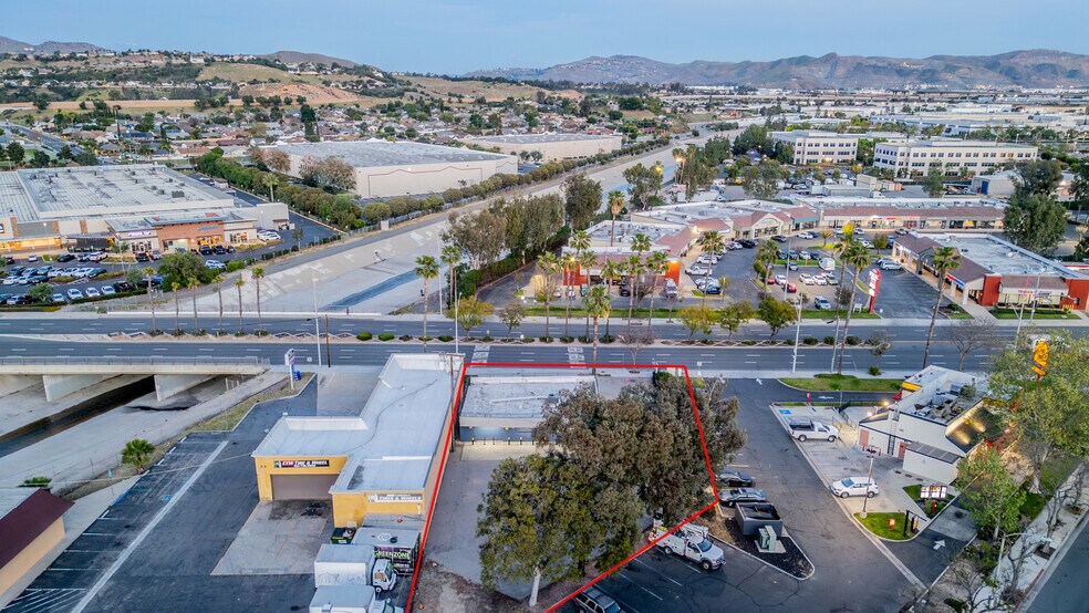 More Photos Of 620 N Main St, Corona General Retail For Sale