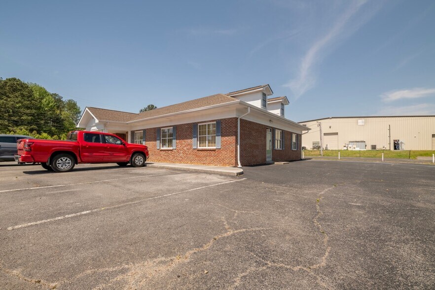 More Photos Of 2020 Mack Smith Rd, Rossville Bank For Sale