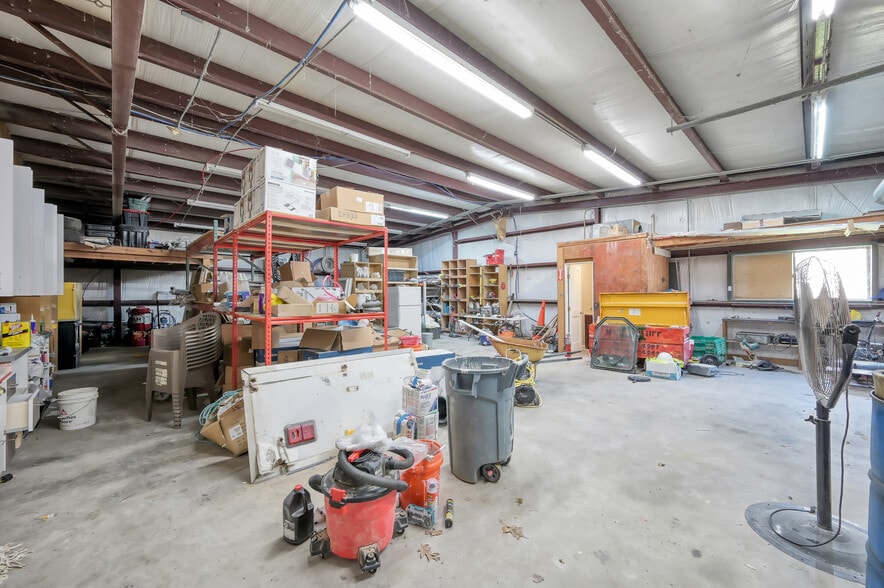 More Photos Of 2745 Interstate 45 S, New Waverly Manufacturing For Sale