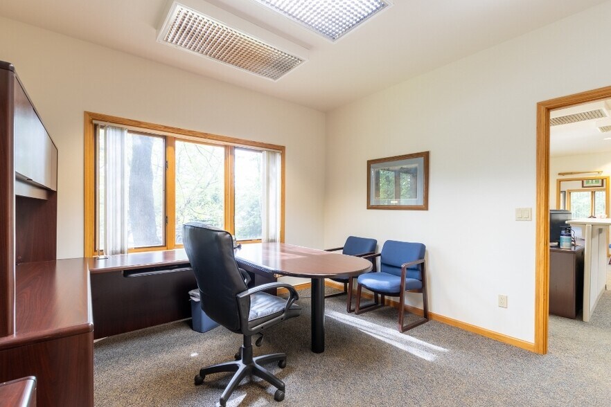 More Photos Of 226126 Hummingbird Rd, Wausau Medical For Sale