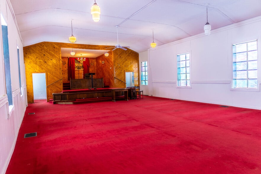 More Photos Of 1109 Elm Hill Pike, Nashville Religious Facility For Sale