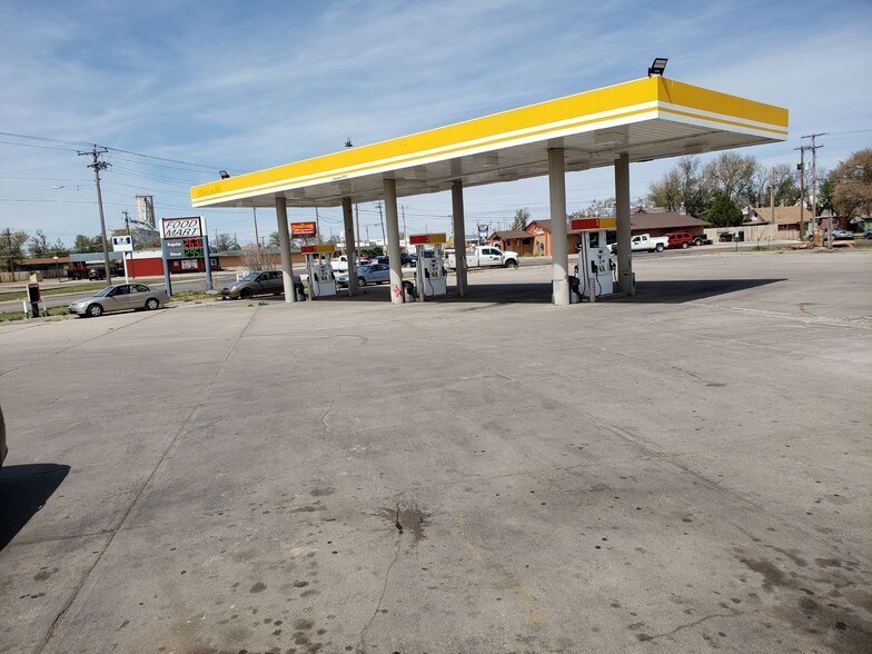 More Photos Of 1505 Buffalo Jones Ave, Garden City Service Station For Sale