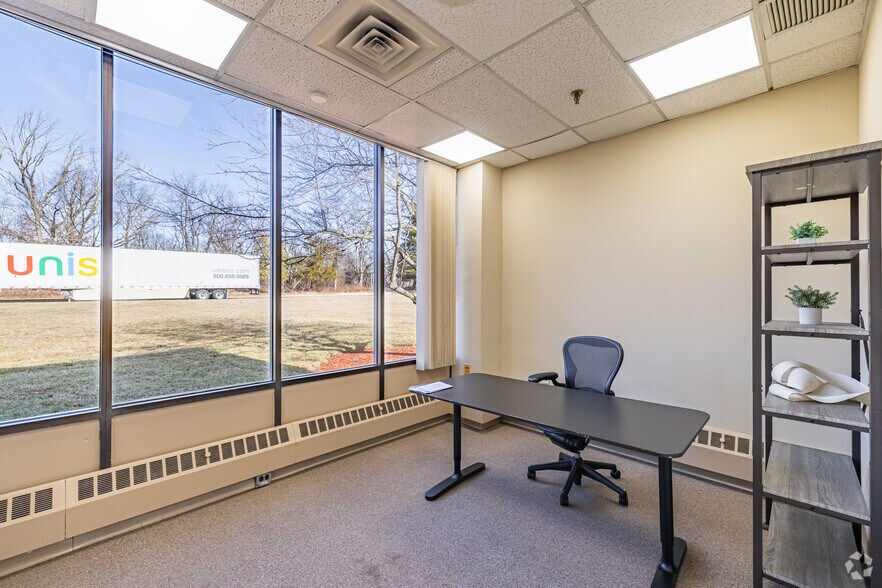 More Photos Of 101 Cottontail Ln, Somerset Warehouse For Lease