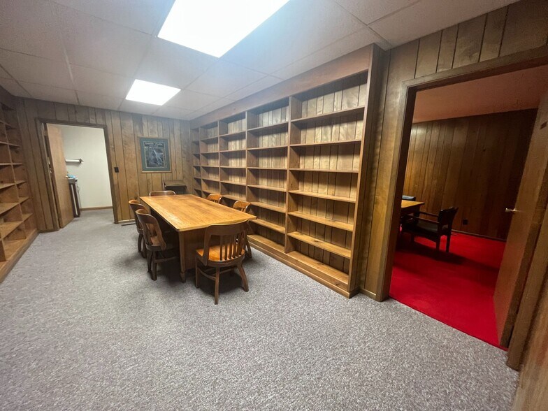 More Photos Of 229 N Main St, Valentine Office For Sale