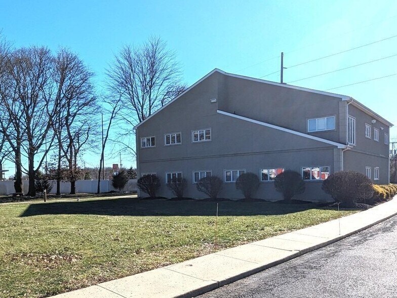 More Photos Of 977 State Route 33, Monroe Township Office For Lease