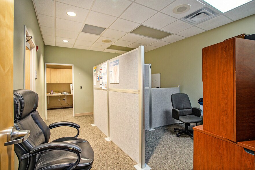 More Photos Of 3770 Capital Ave SW, Battle Creek Medical For Sale