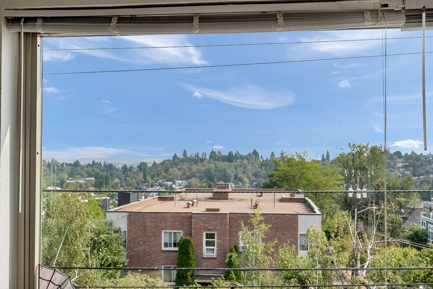 More Photos Of 2424 E Denny Way, Seattle Apartments For Sale