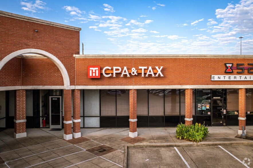 More Photos Of 11925 Southwest Fwy, Stafford Unknown For Lease