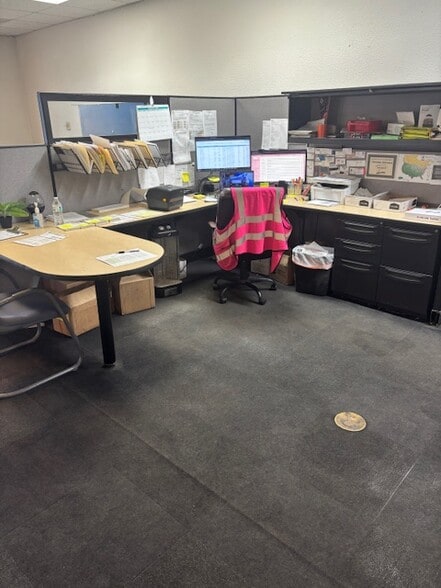 More Photos Of 700 Santa Anita Dr, Woodland Warehouse For Lease