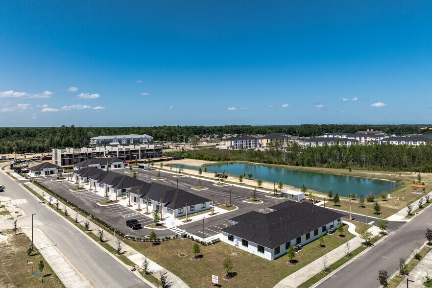 More Photos Of 1620 Corsair Ln, Middleburg Medical For Sale