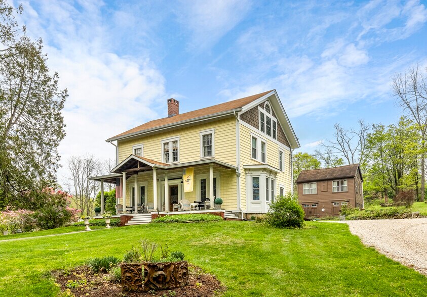 More Photos Of 18 Stagecoach Ln, Amenia Specialty For Sale