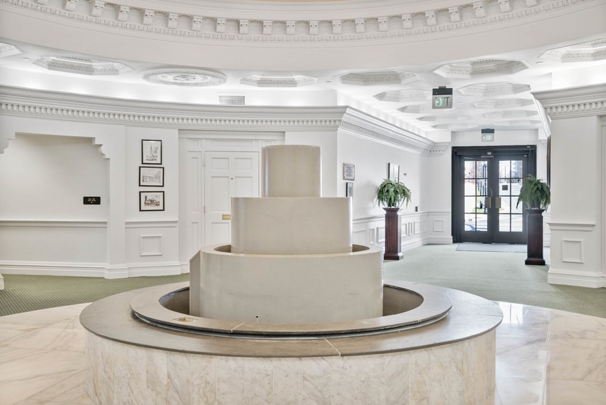 More Photos Of 428 E 4th St, Charlotte Office For Sale