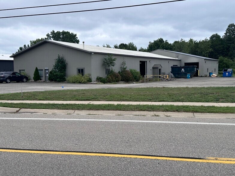 More Photos Of 13720 172nd Ave, Grand Haven Manufacturing For Lease
