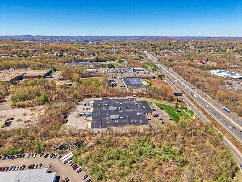 More Photos Of 562 Captain Neville Dr, Waterbury Manufacturing For Lease