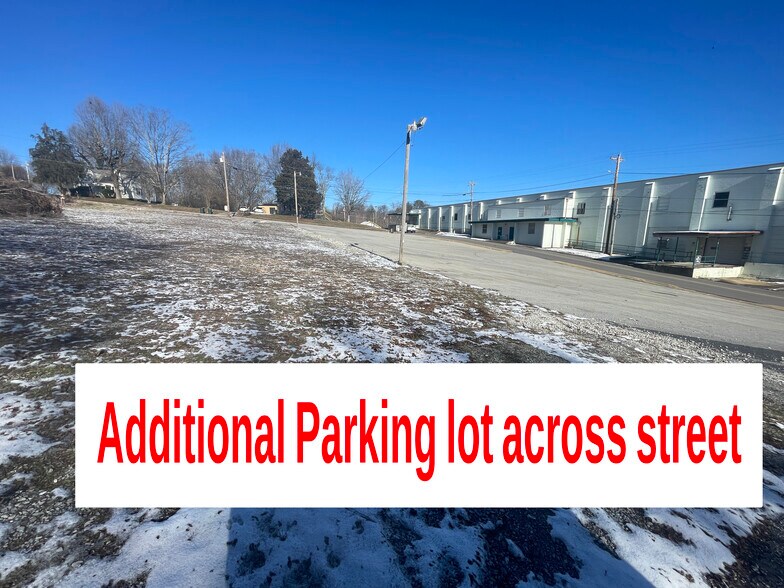 More Photos Of 109 E Hardin St, Greeneville Flex For Sale