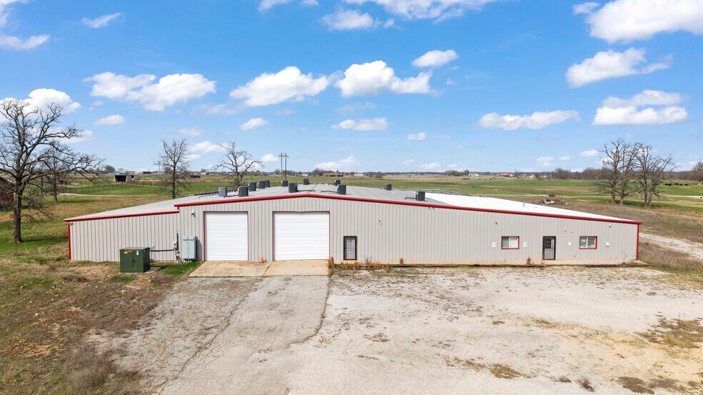 Primary Photo Of 57530 E Highway 59, Fairland Manufacturing For Sale