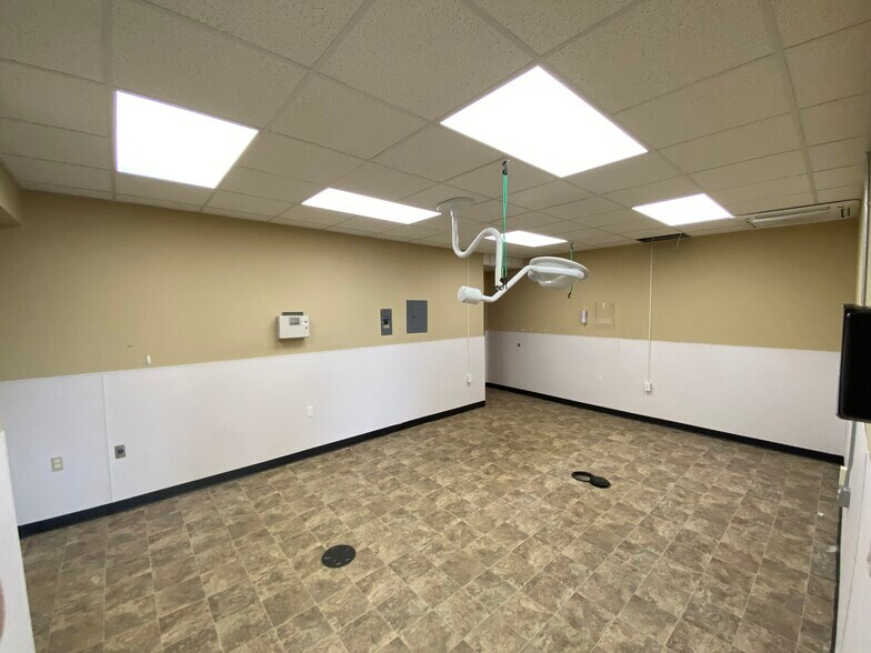 More Photos Of 3370 E Jolly Rd, Lansing Office Residential For Sale