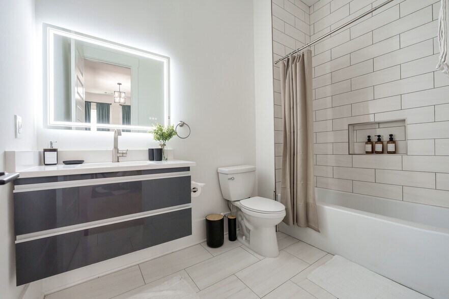 More Photos Of 614 W Iris Dr, Nashville Apartments For Sale