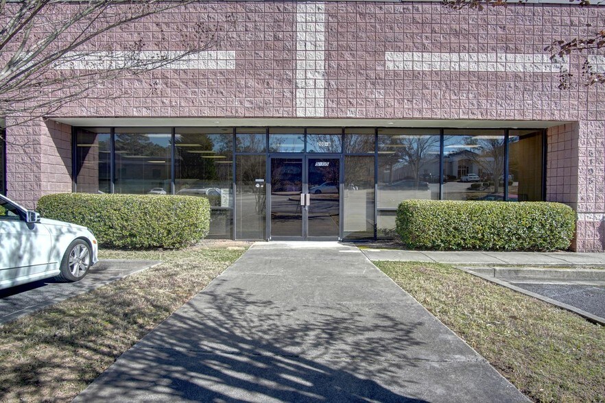 More Photos Of 5105 Old Ellis Pt, Roswell Office For Lease