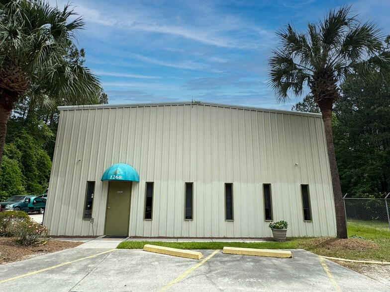 More Photos Of 1268 State Rd, Summerville Light Distribution For Sale