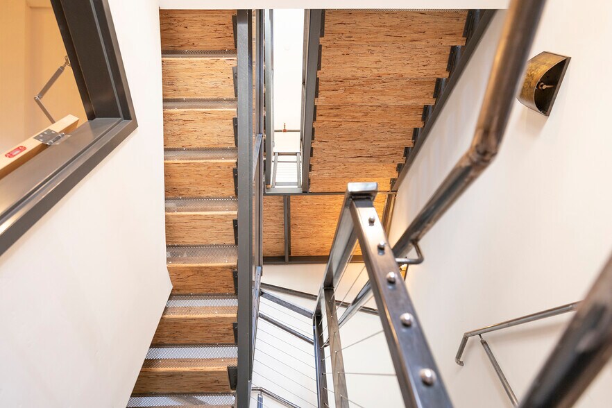 More Photos Of 1100 R St, Sacramento Loft Creative Space For Sale