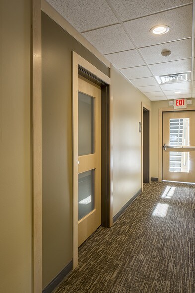 More Photos Of 275 3rd St S, Stillwater Medical For Lease