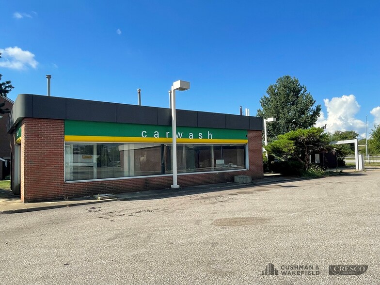 More Photos Of 316 E Highland Rd, Macedonia General Retail For Lease