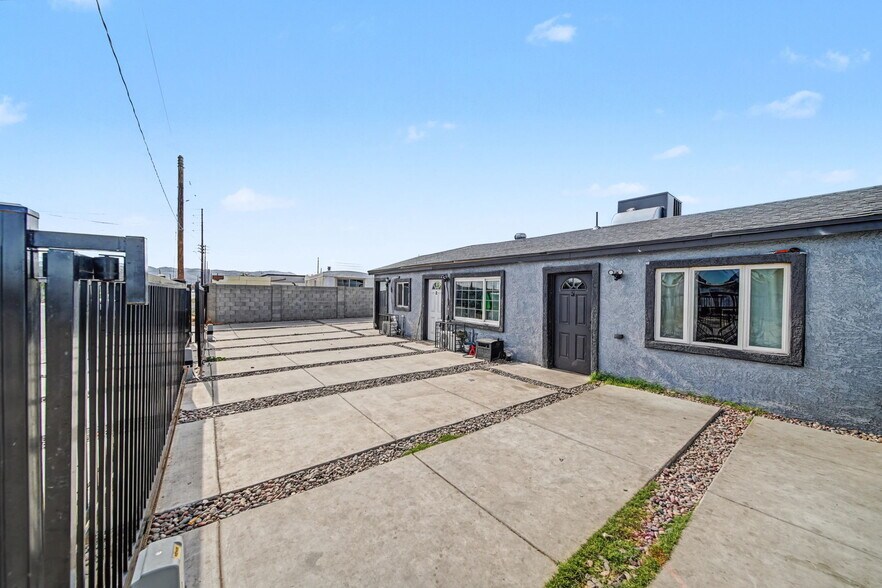 More Photos Of 4028 S 15th St, Phoenix Multifamily For Sale