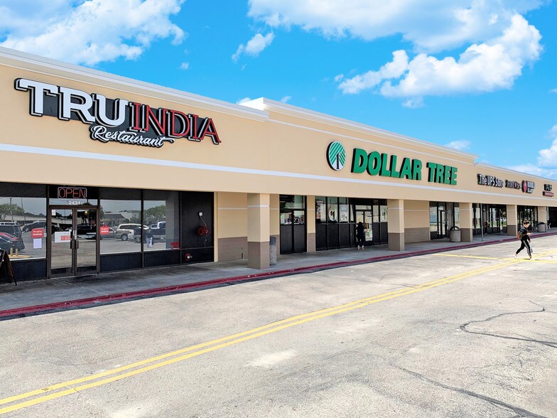 More Photos Of 2409-2469 Bay Area Blvd, Houston Unknown For Lease