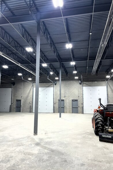 More Photos Of 11850 Green Oak Industrial Dr, Whitmore Lake Warehouse For Lease