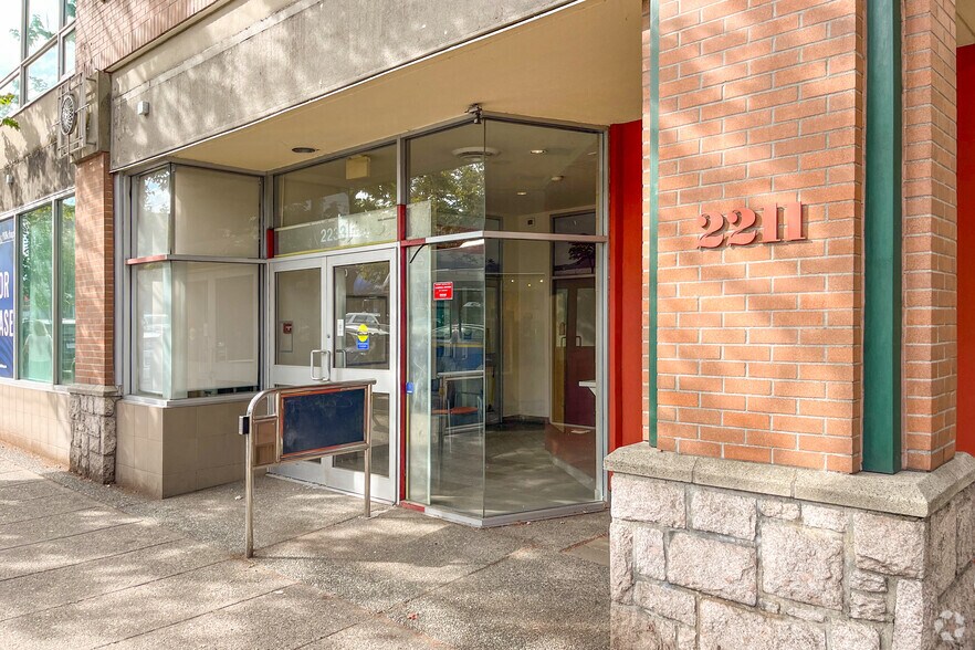 More Photos Of 2201-2209 4th Ave W, Vancouver Apartments For Lease