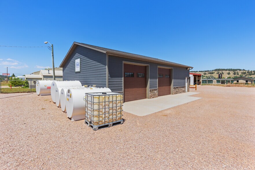 More Photos Of 11700 Sturgis Rd, Summerset Warehouse For Sale