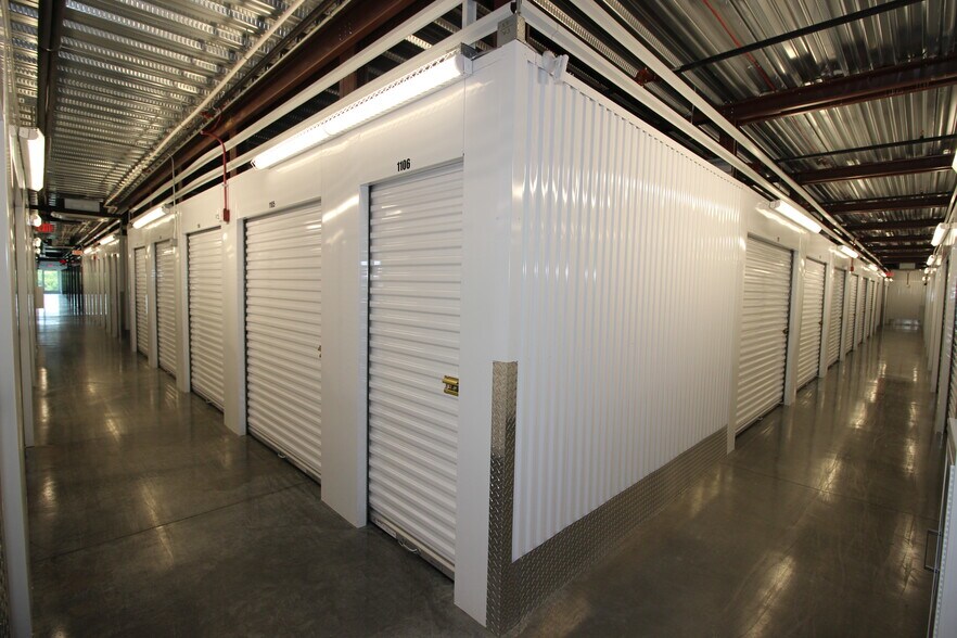 More Photos Of 757 W Northfield Blvd, Murfreesboro Self Storage For Sale