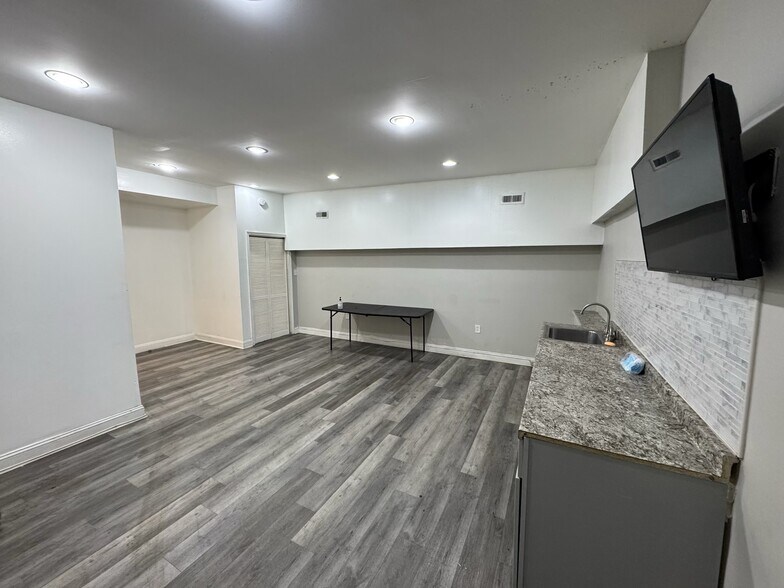 More Photos Of 6424 Rising Sun Ave, Philadelphia Storefront For Lease