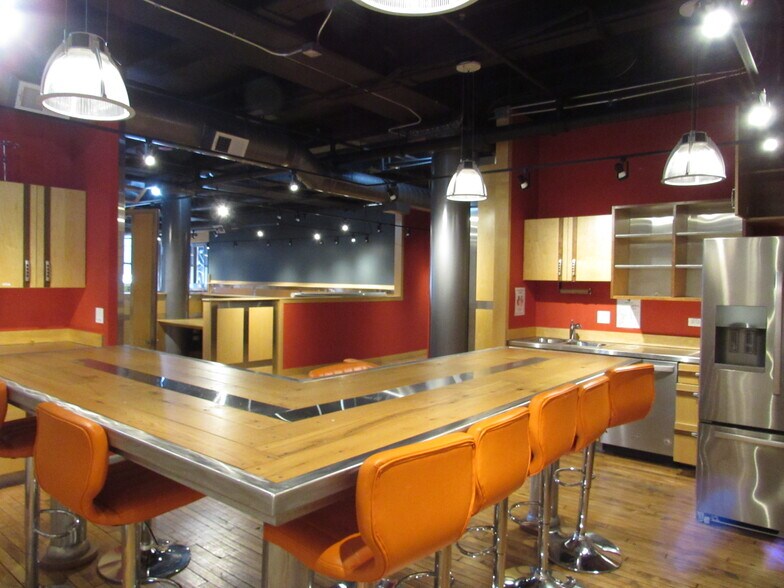 More Photos Of 1006 S Michigan Ave, Chicago Office For Sale