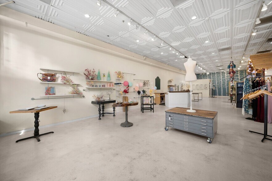 More Photos Of 1211 Pine St, Paso Robles Storefront For Lease